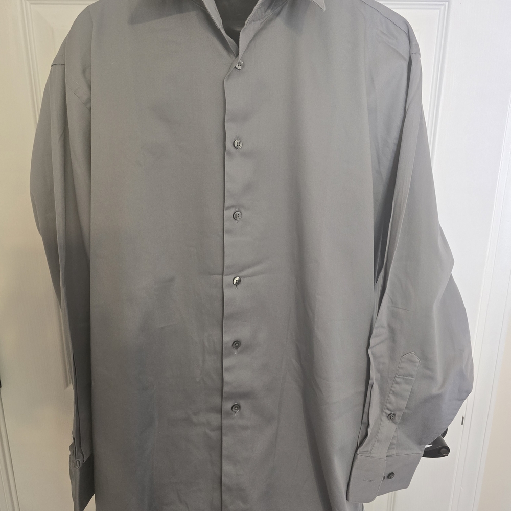 Calvin Klein Gray Casual Button Down Shirt Relaxed Fit Size 16 1/2, 32/33